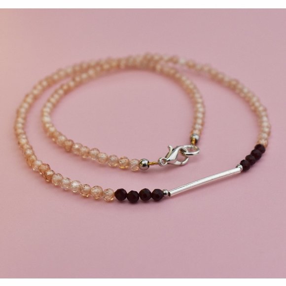 Dainty multi stone bar necklace, unusual tiny gemstone crystal choker - Picture 2 of 8